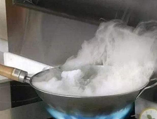 除了煙草煙霧的危害，烹調煙霧的危害也不容忽視！
